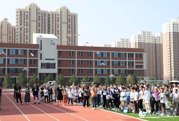 牛策略 2025年呼和浩特市中小学生航空航天模型教育竞赛开赛