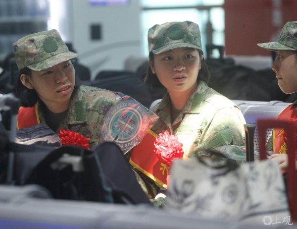 卓盛国际 场面 | 新兵出征！上海举行欢送仪式，大学生占比96.7%